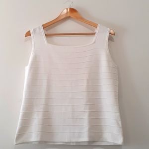 Women Sleeveless Top